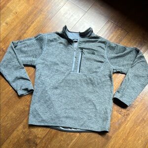 Gray men’s Pullover Top